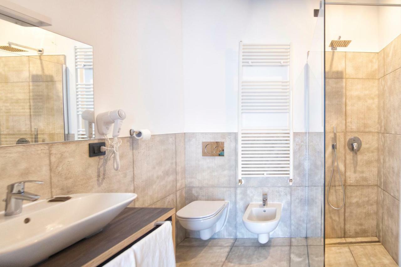 Hotel Taverna Napoleone 3*
